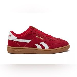 Reebok Forte Lounger in shade Red